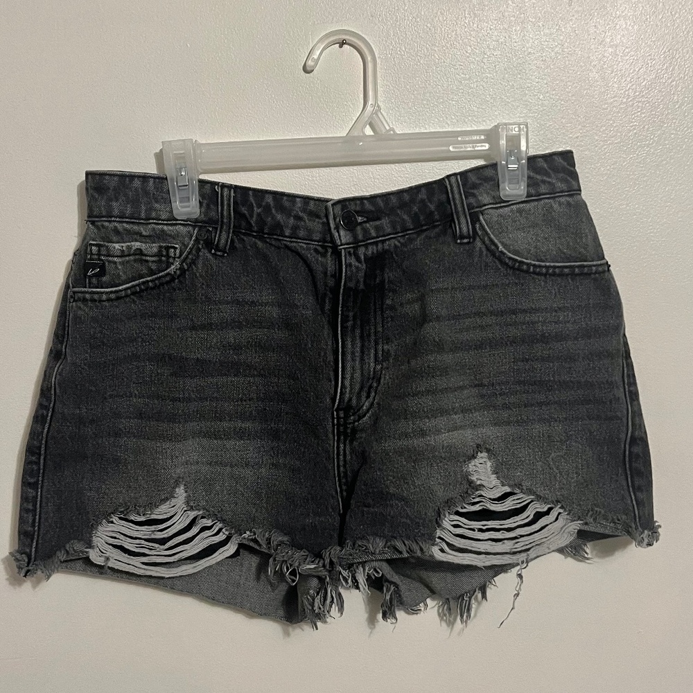 KanCan Button Fly Distressed Denim Jean Shorts Size 11/29